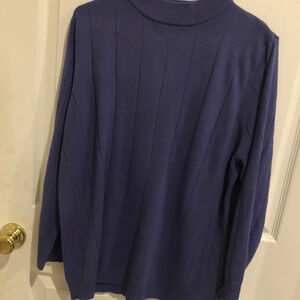 Women’s roam and sweater